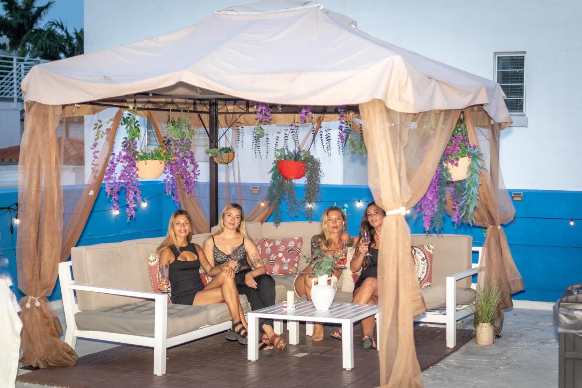 2Bedroom 2Bath Loft Exclusive Rooftop&Jacuzzi,1Block From Beach マイアミビーチ エクステリア 写真
